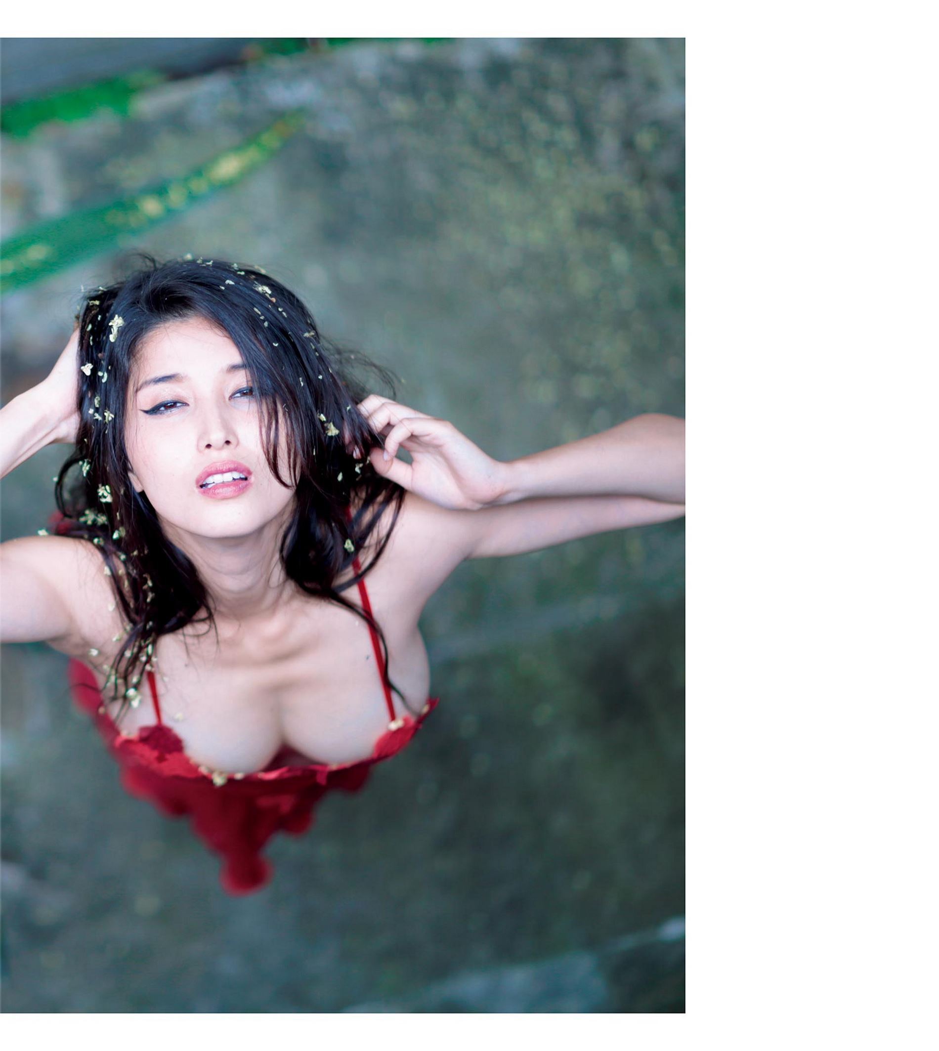 橋本マナミ写真集 『MANAMI BY KISHIN』(2014.12.08)